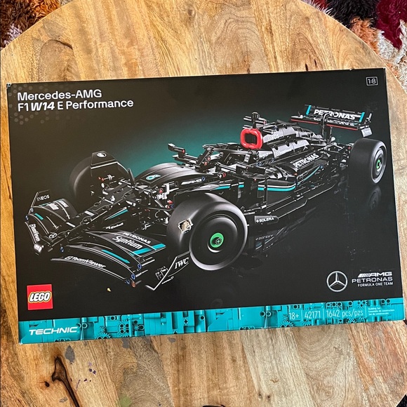 Lego Other - Lego Mercedes-AMG F1 W14 E Performance model set